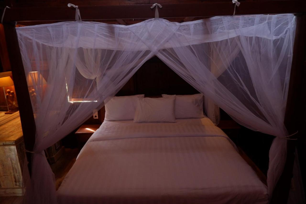 Satria House Amed Hotel Exterior photo